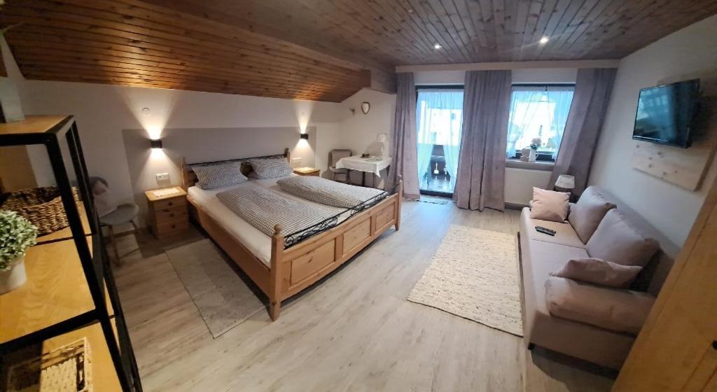 Gaestehaus Poeppl Unterwössen Eksteriør billede