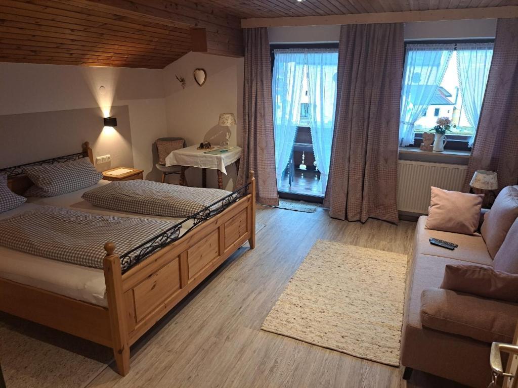 Gaestehaus Poeppl Unterwössen Eksteriør billede